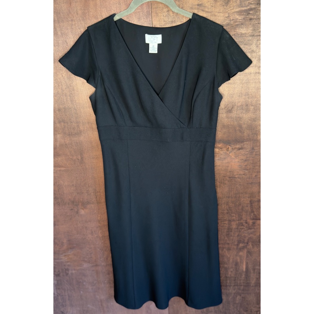 Ann Taylor LOFT Petite Black Sheath Dress V-Neck Flutter Sleeve Size 6P